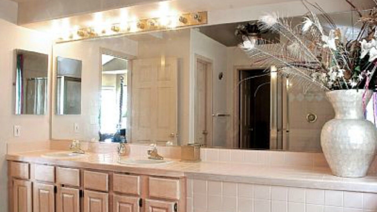 Photo of Bathroom in Golden