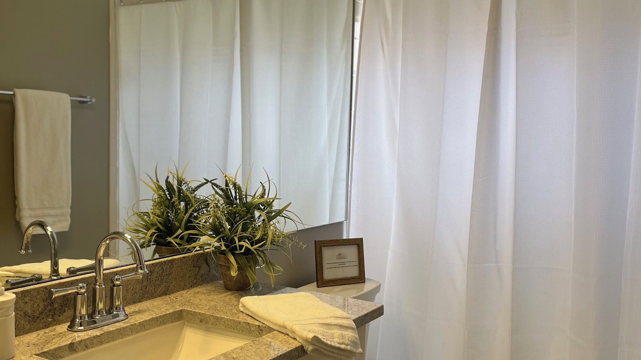 Photo of Bathroom in Orange Tree