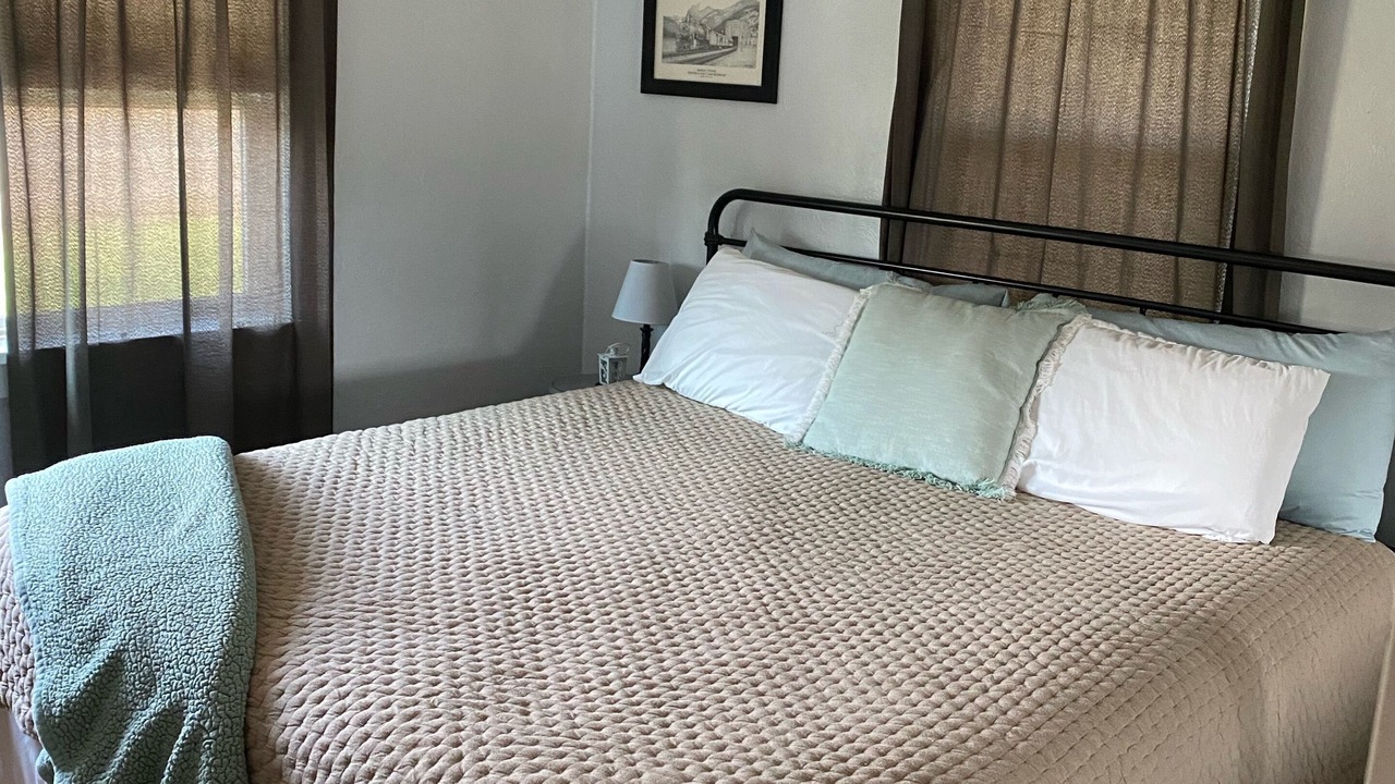 Photo of Bedroom in Golden