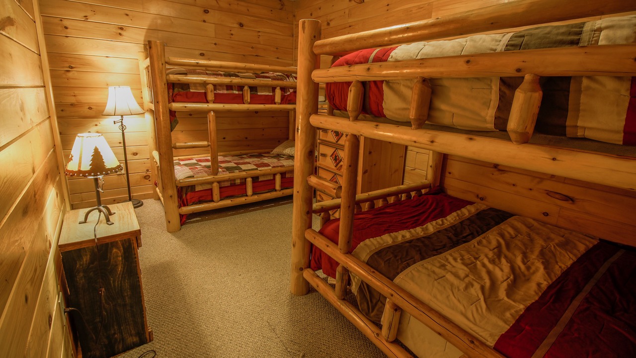 Photo of Bedroom in Foxfire Estates