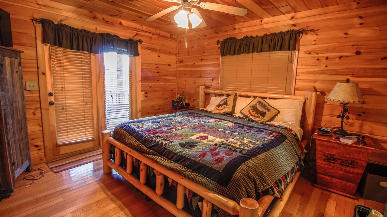 Photo of Bedroom in Foxfire Estates