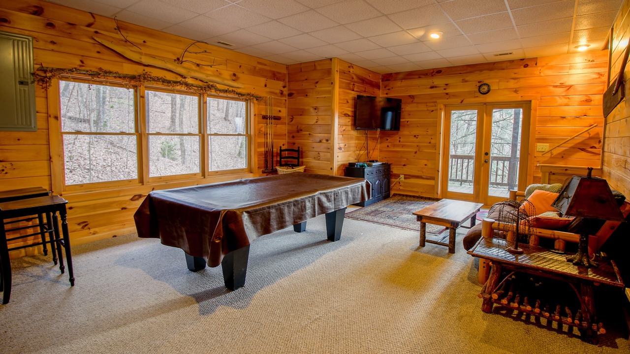 Photo of Livingroom in Foxfire Estates