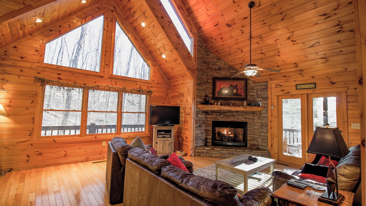 Photo of Livingroom in Foxfire Estates