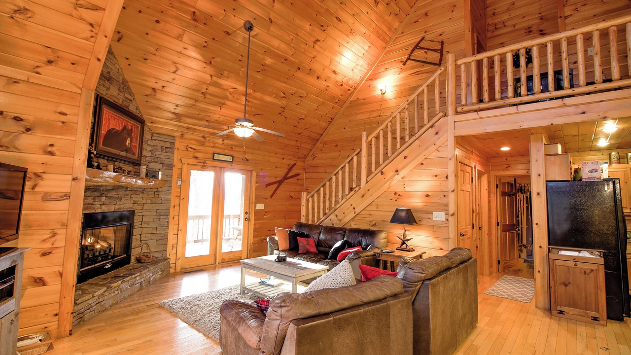 Photo of Livingroom in Foxfire Estates