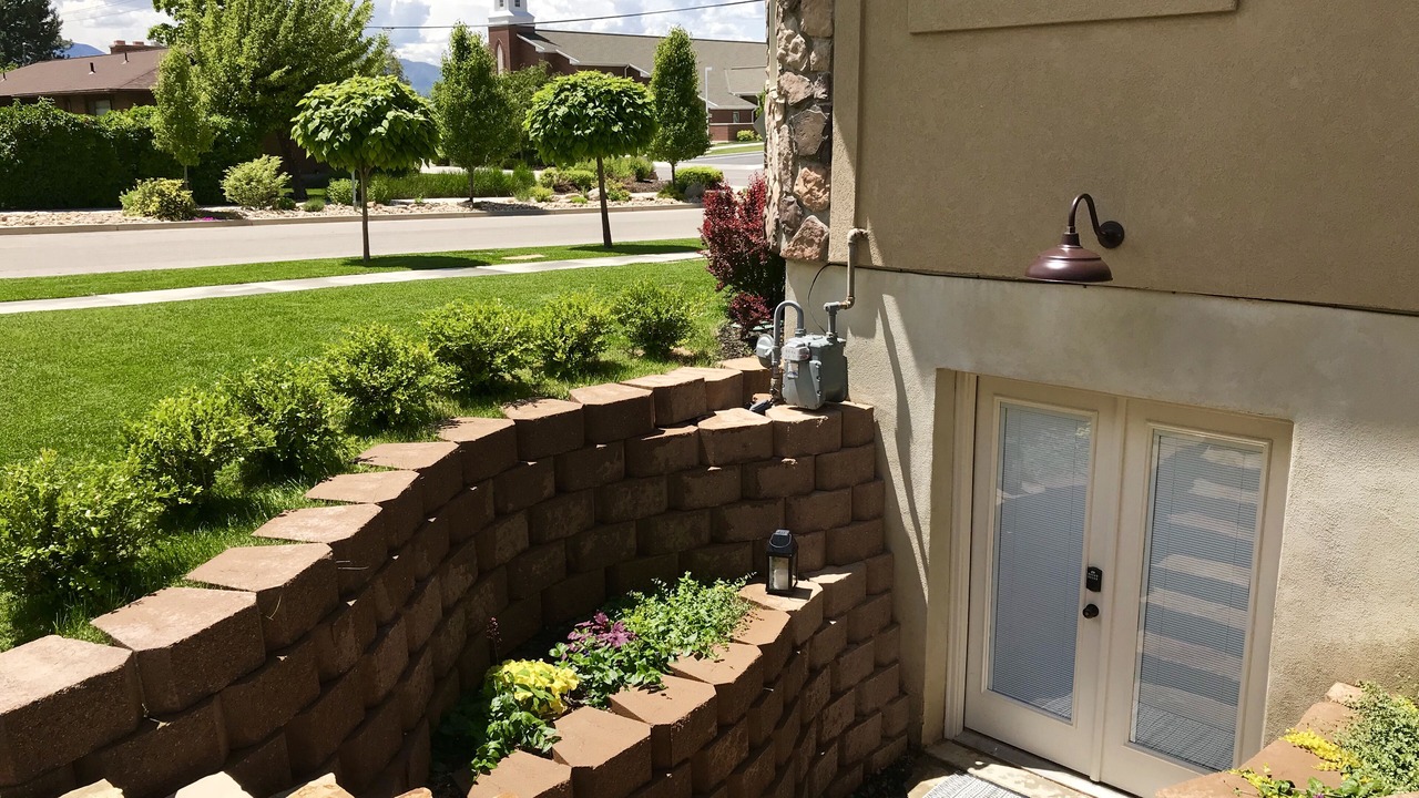 Photo of Outdoor in Mapleton