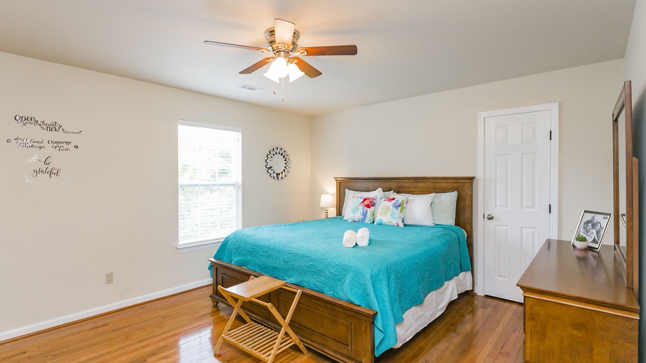 Photo of Bedroom in Eighth Avenue