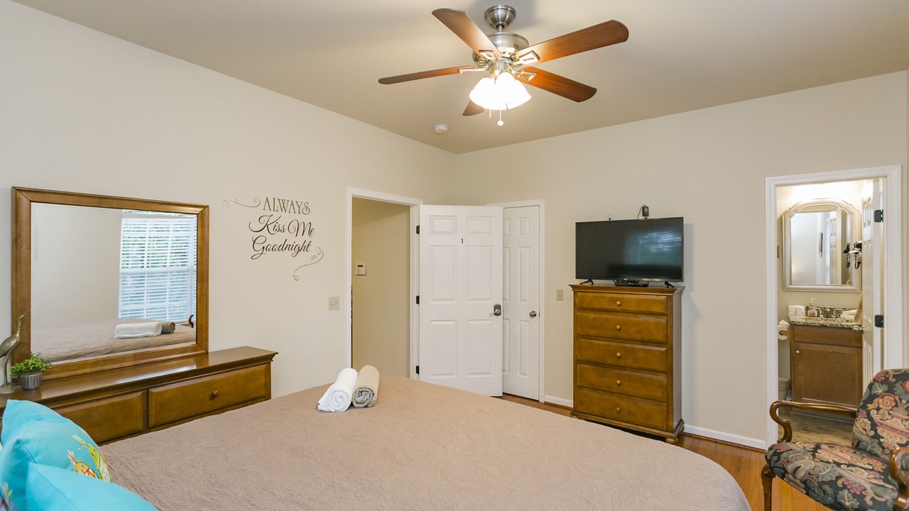 Photo of Bedroom in Eighth Avenue