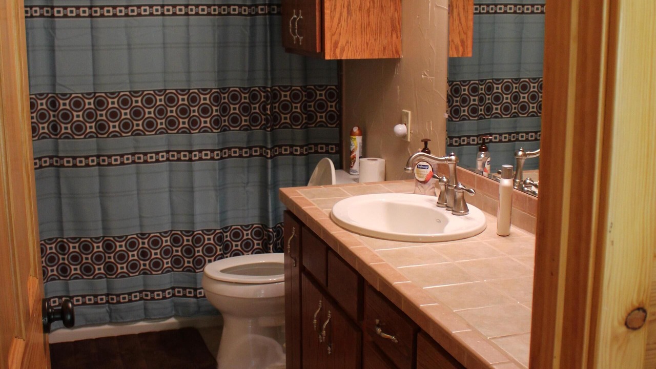 Photo of Bathroom in Cloudcroft