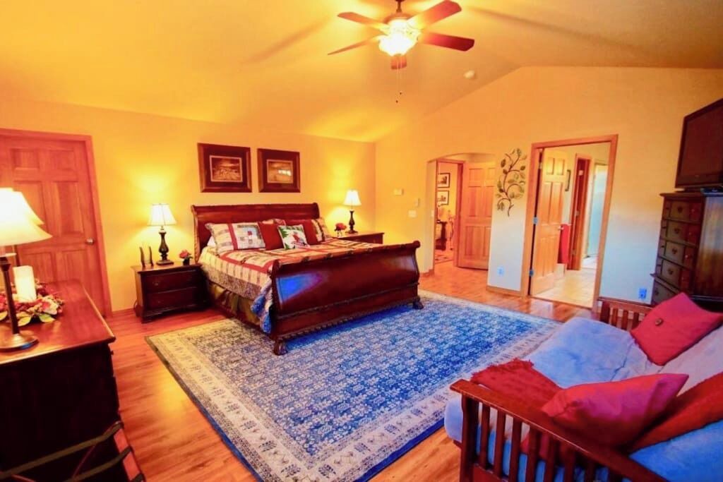 Photo of Bedroom in Mount Vernon
