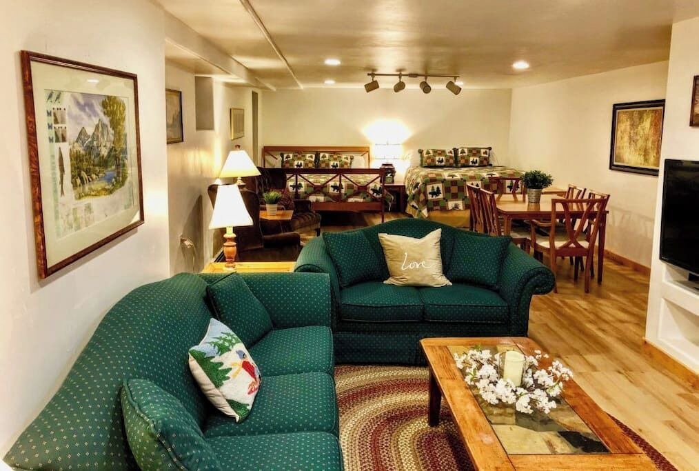 Photo of Livingroom in Mount Vernon