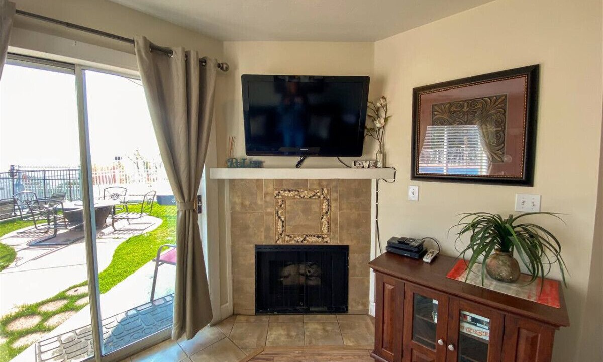 Photo of Livingroom in Harbor Village