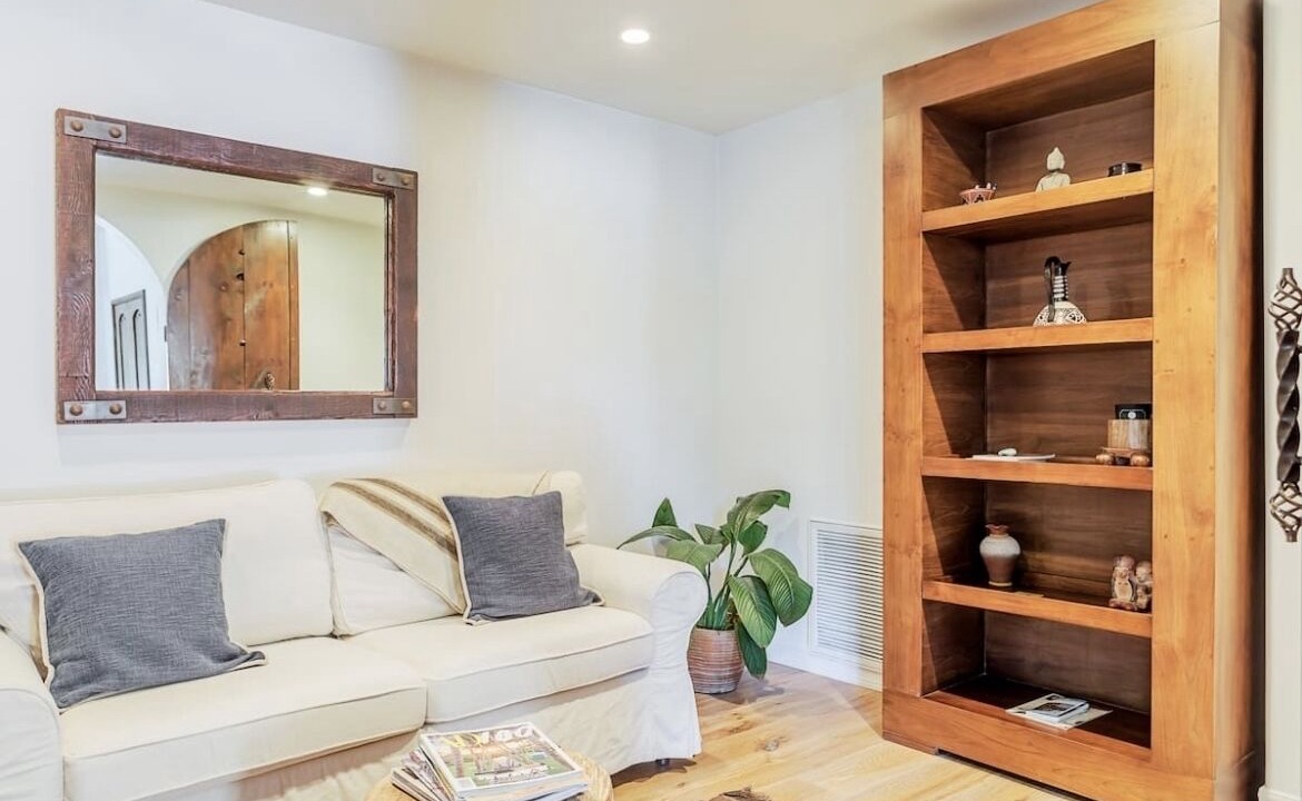 Photo of Livingroom in Hollywood