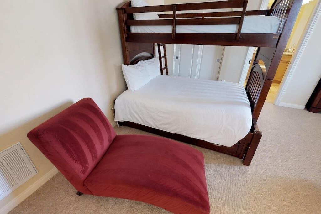 Photo of Bedroom in La Quinta