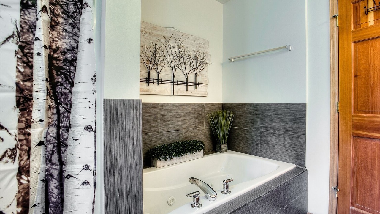 Photo of Bathroom in Carriage Hills
