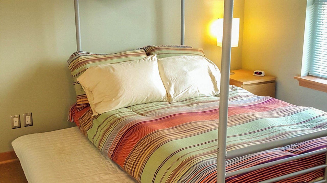 Photo of Bedroom in Netarts