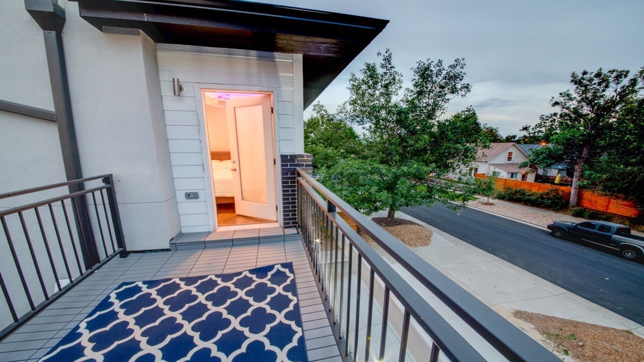 Photo of Outdoor in Sunnyside