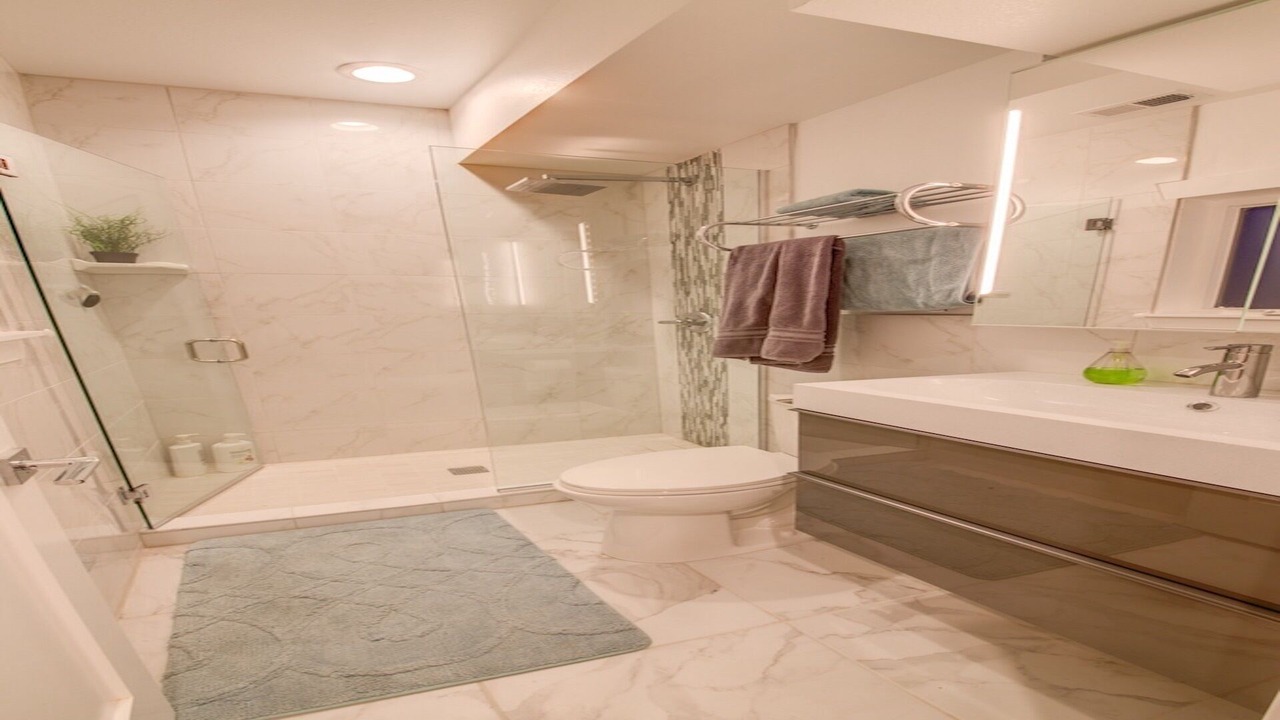 Photo of Bathroom in Sunnyside