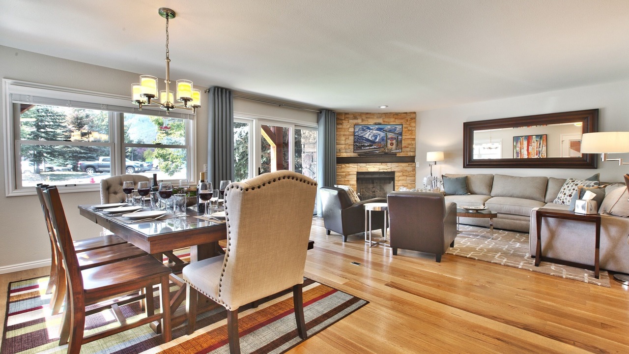 Photo of Livingroom in North Park City