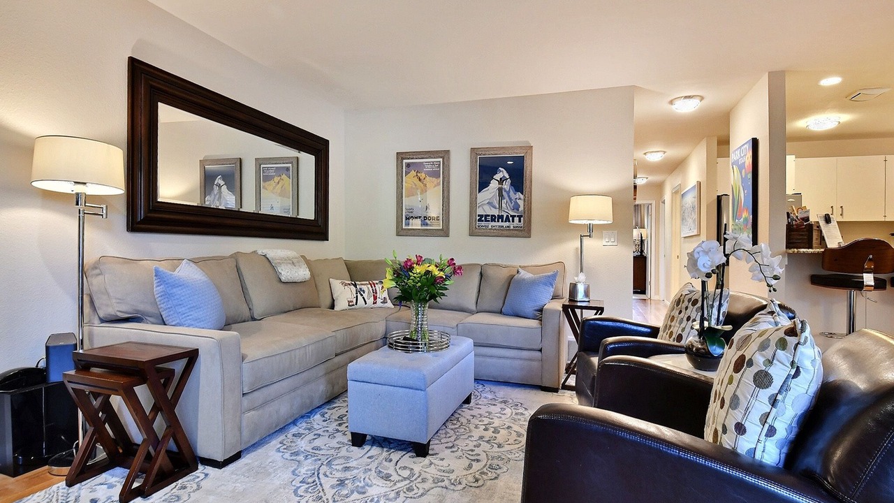 Photo of Livingroom in North Park City