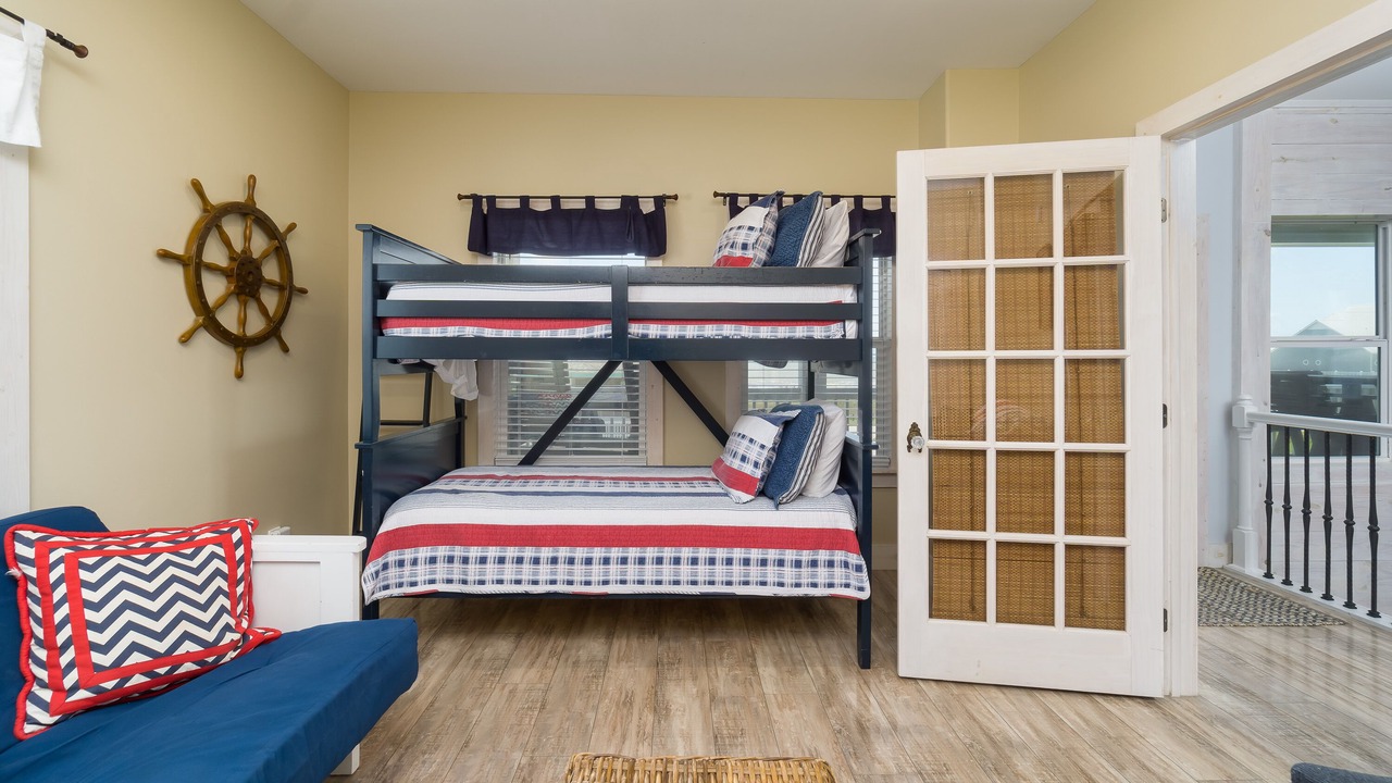 Photo of Bedroom in Port Bolivar