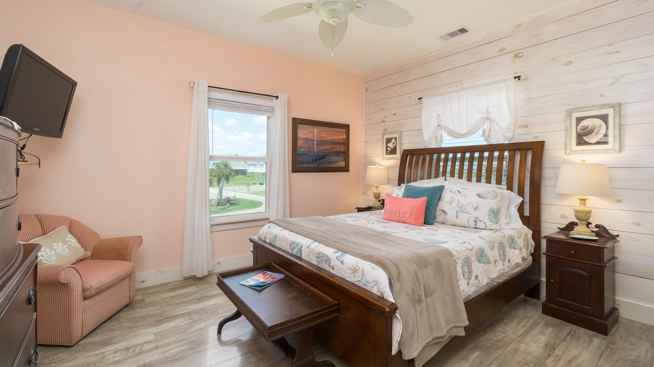 Photo of Bedroom in Port Bolivar