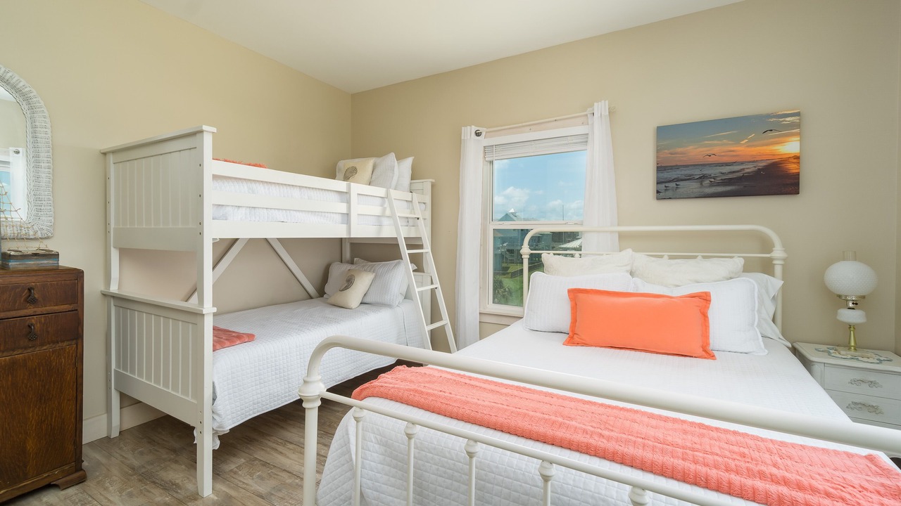 Photo of Bedroom in Port Bolivar