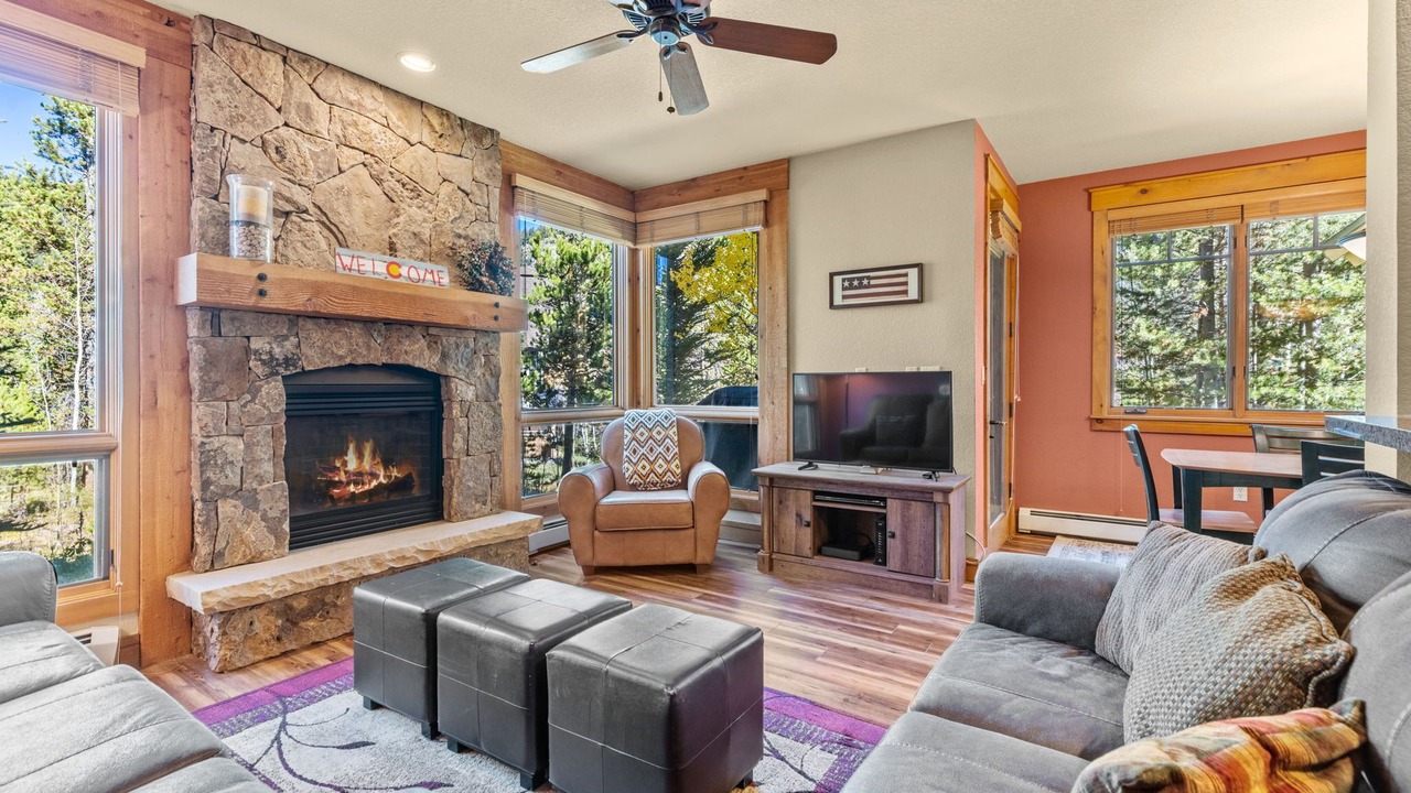 Photo of Livingroom in Keystone