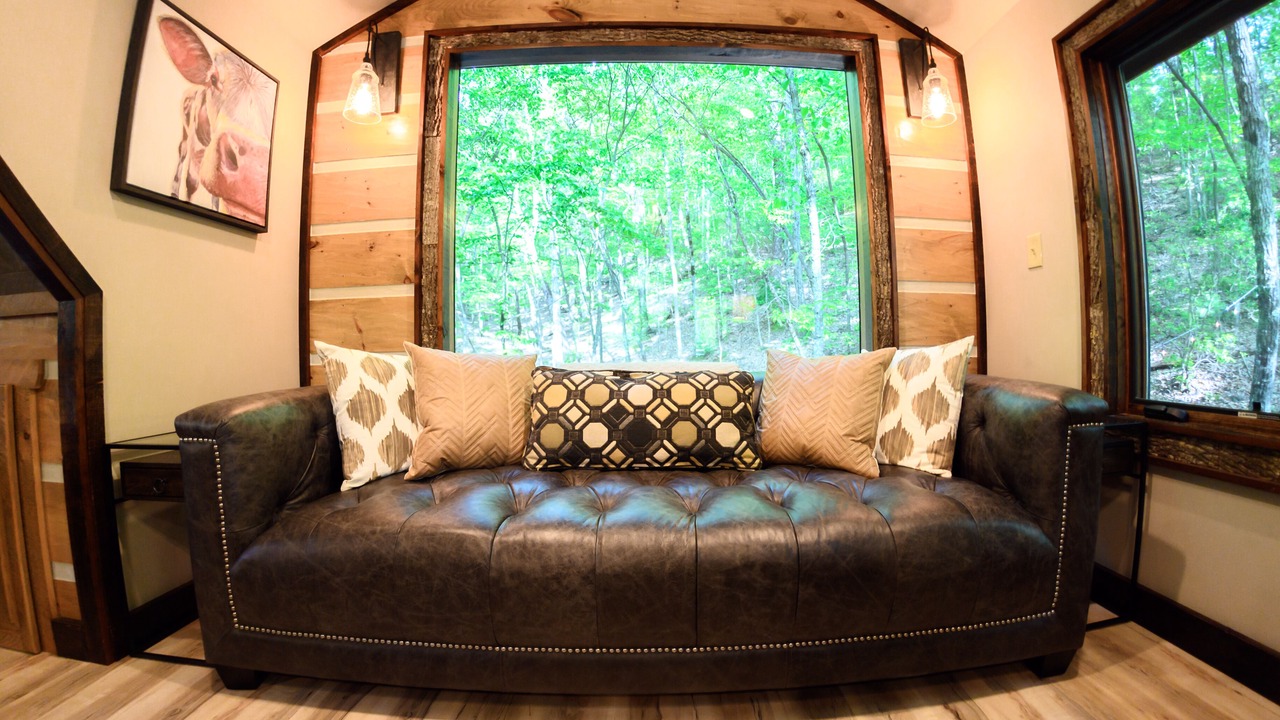 Photo of Livingroom in Cherry Log