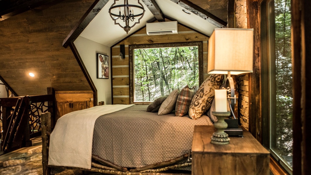 Photo of Bedroom in Cherry Log