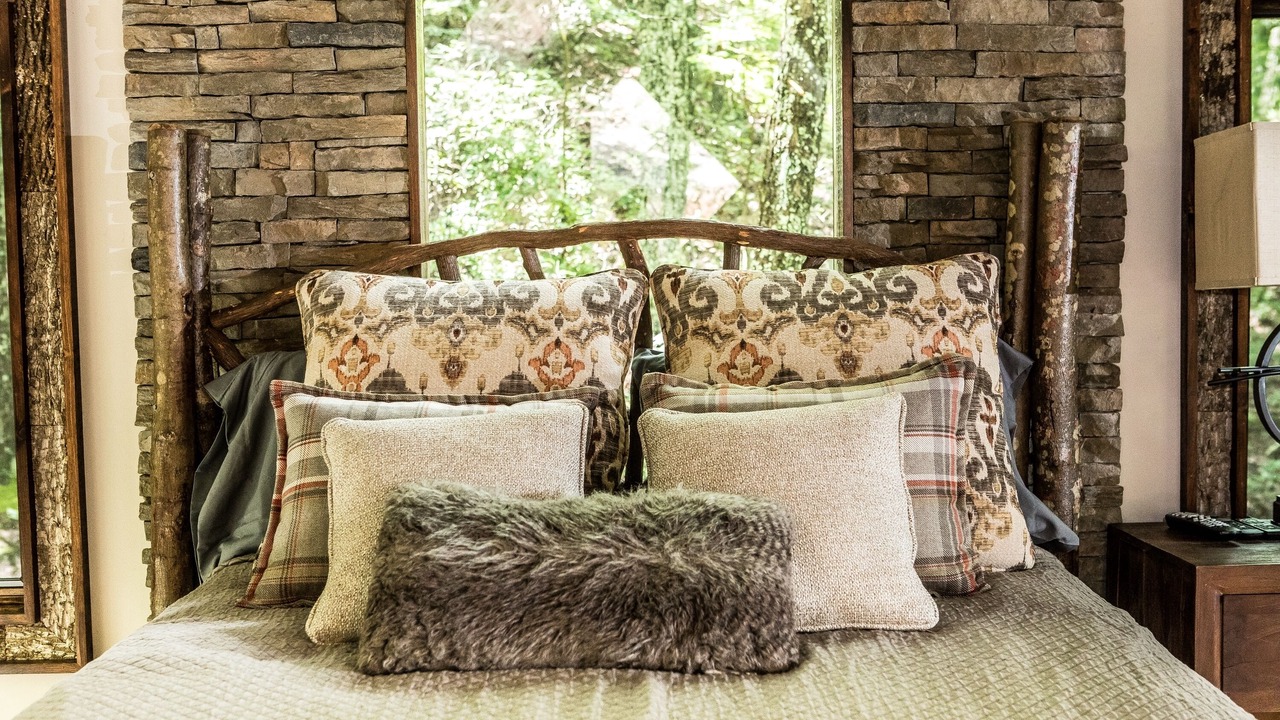 Photo of Bedroom in Cherry Log
