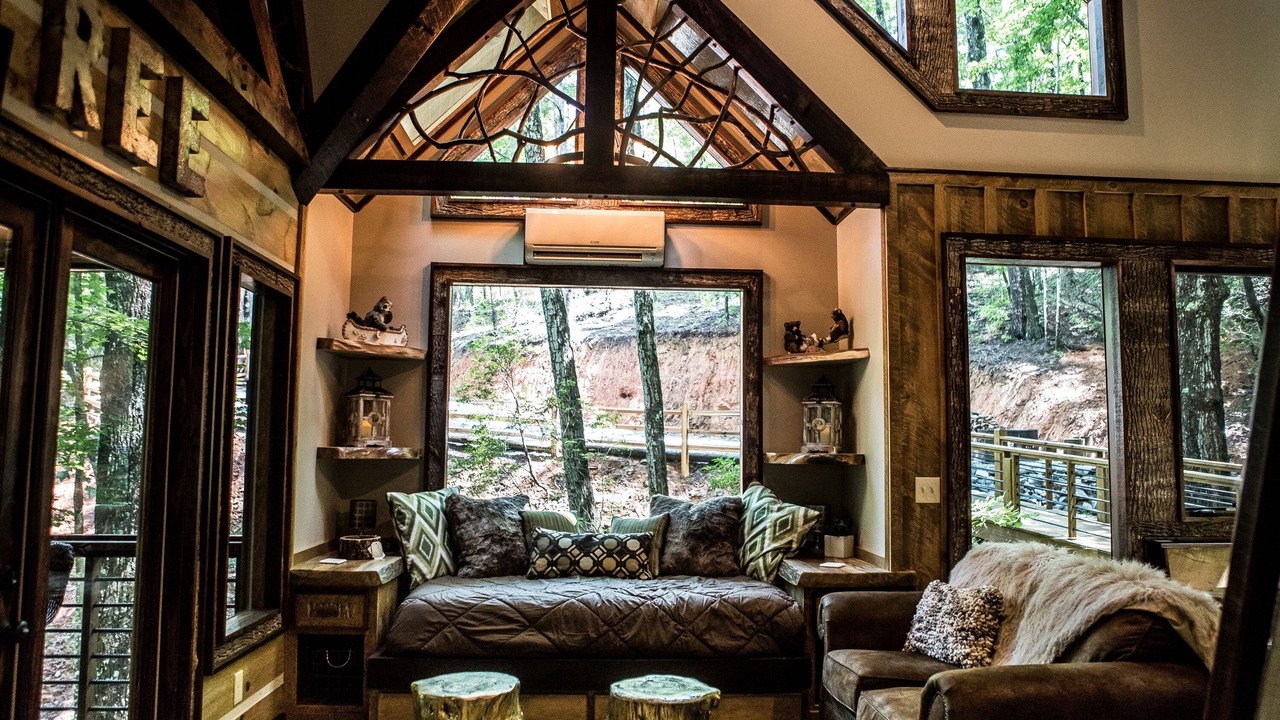 Photo of Livingroom in Cherry Log