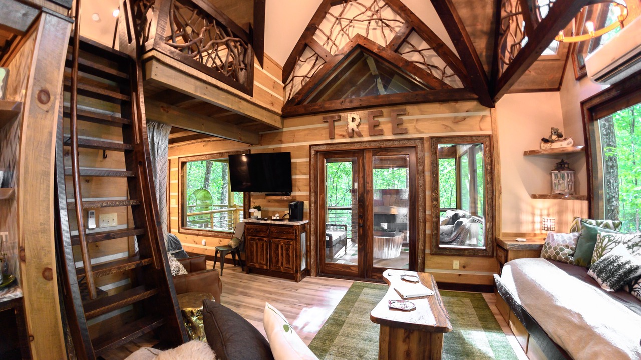Photo of Bedroom in Cherry Log