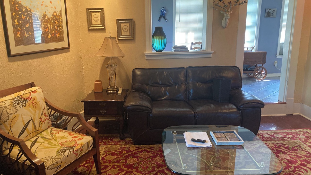 Photo of Livingroom in Crosstown