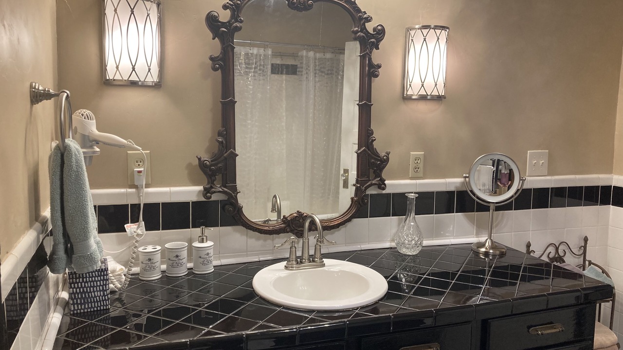 Photo of Bathroom in Crosstown