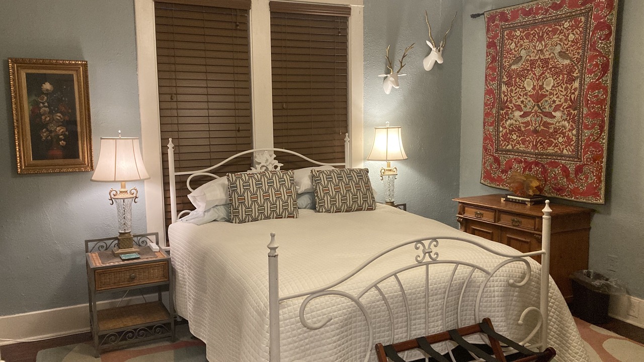 Photo of Bedroom in Crosstown