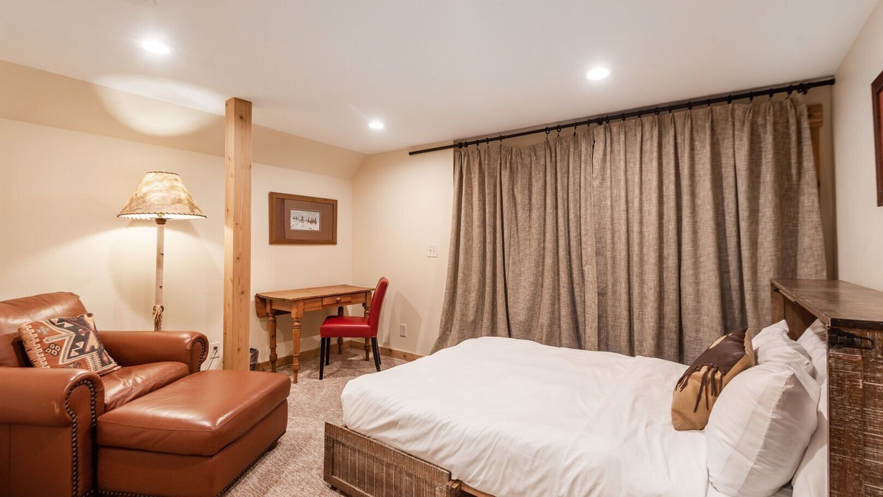 Photo of Bedroom in Sundance