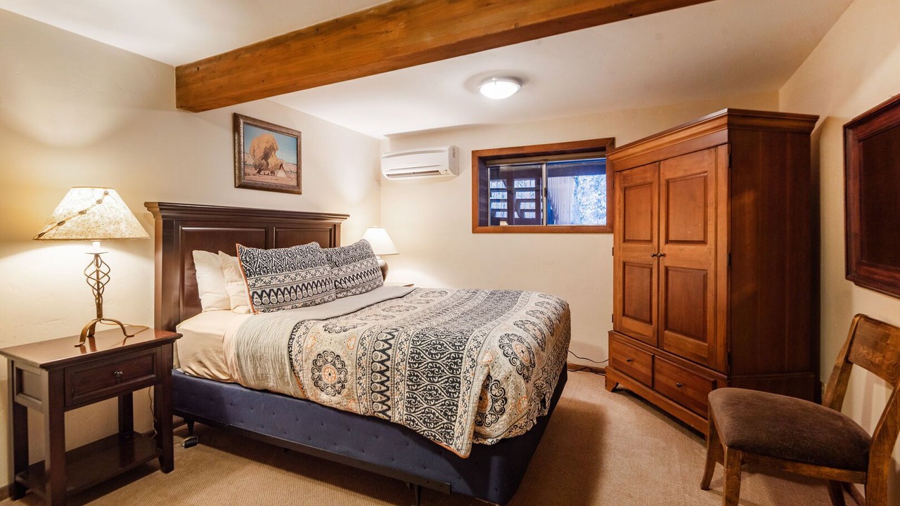 Photo of Bedroom in Sundance