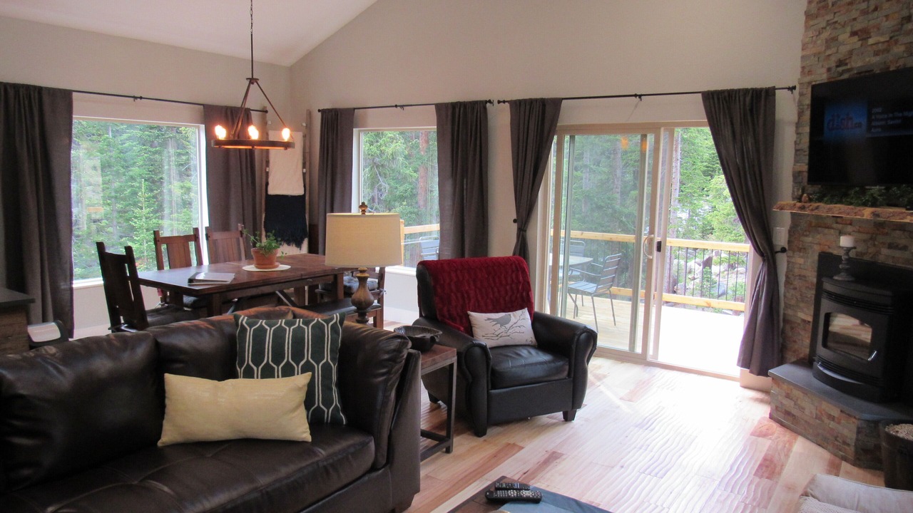 Photo of Livingroom in Saint Mary's