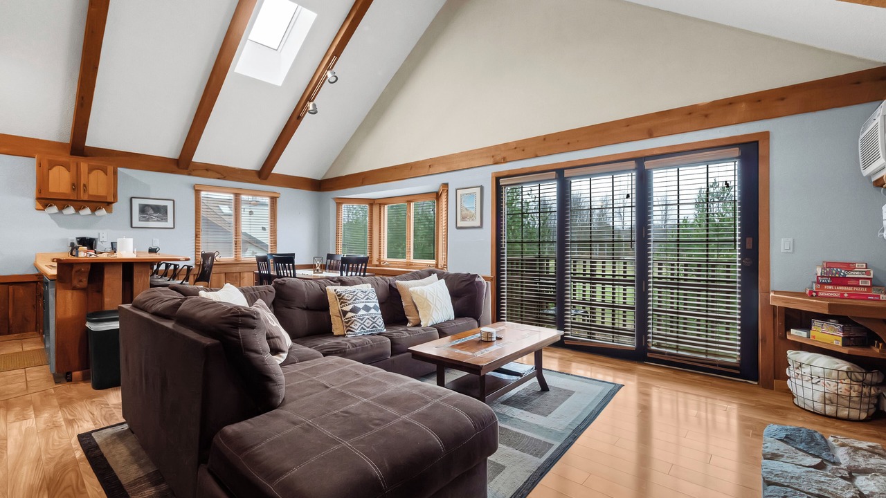 Photo of Livingroom in Thompsonville