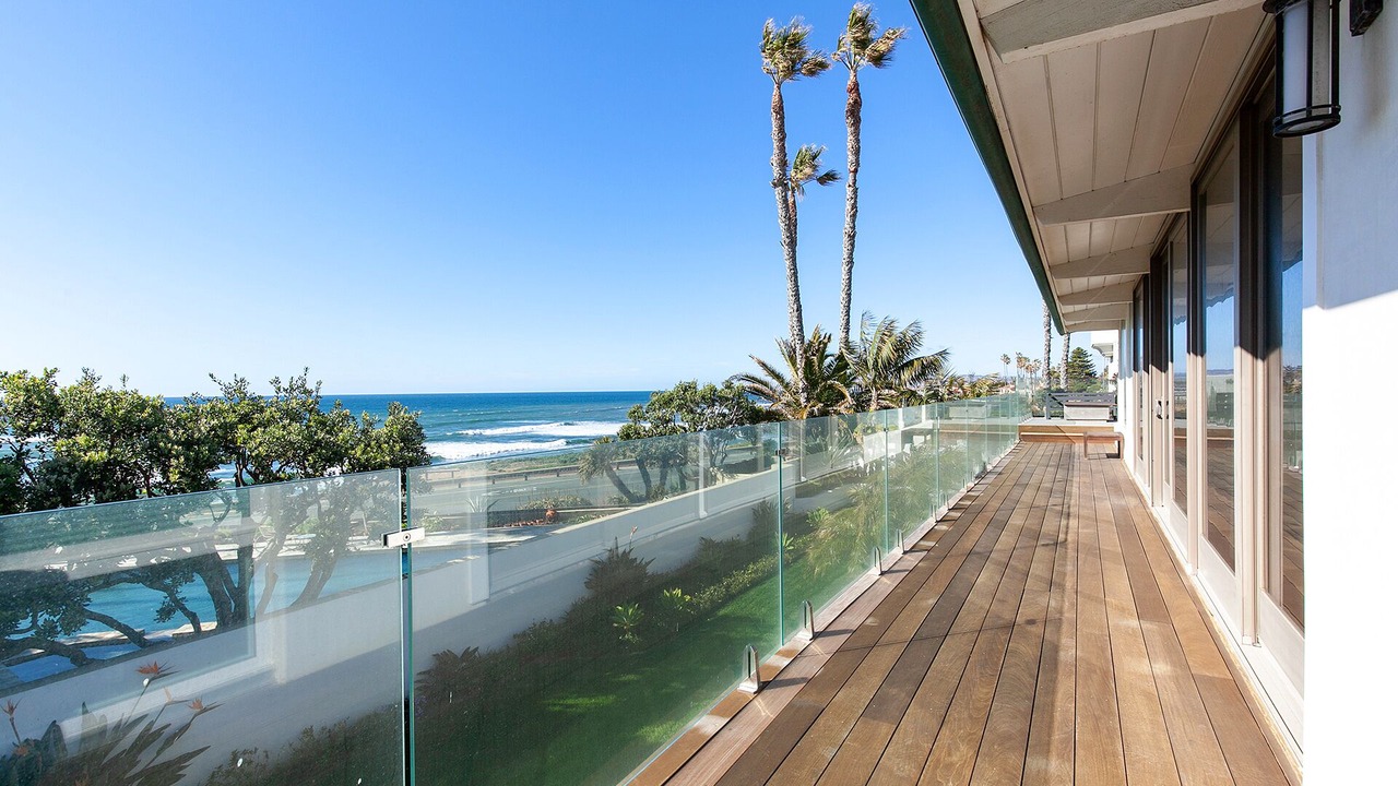 Photo of Patio Balcony in Sunset Cliffs