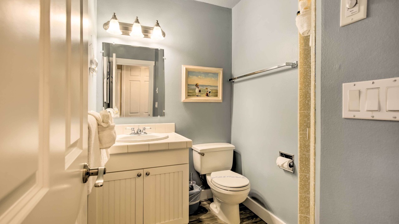 Photo of Bathroom in Lincoln Beach