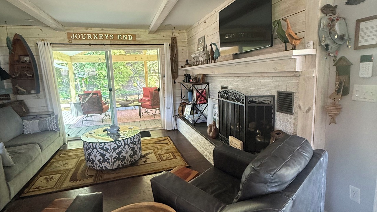 Photo of Livingroom in Elizabethton
