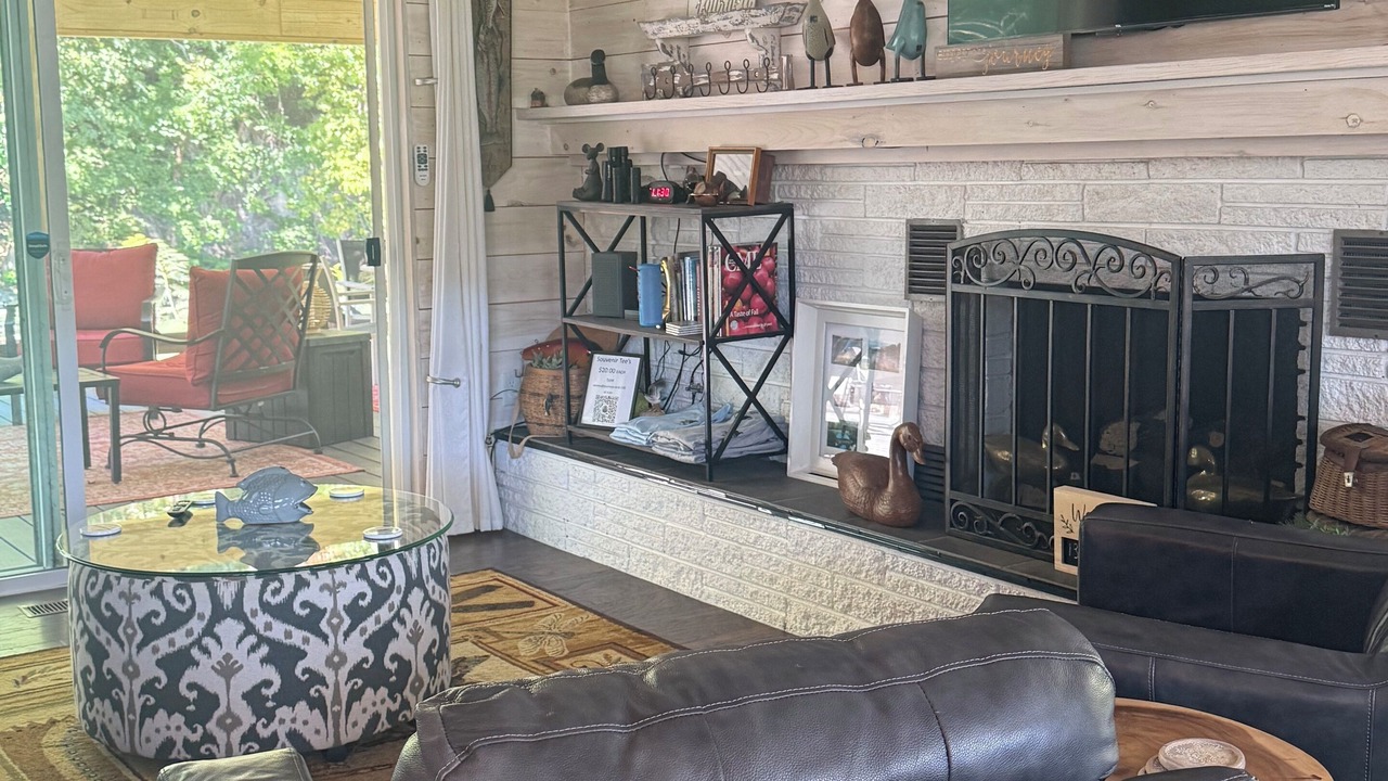 Photo of Livingroom in Elizabethton