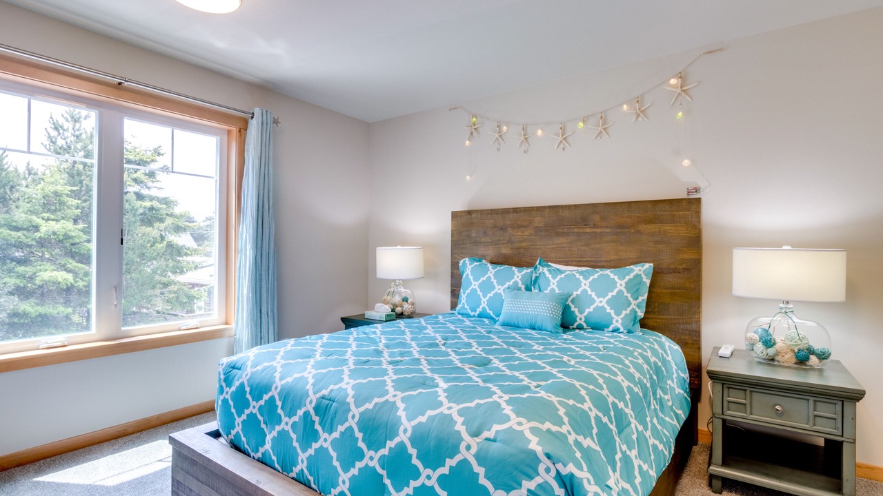Photo of Bedroom in Manzanita