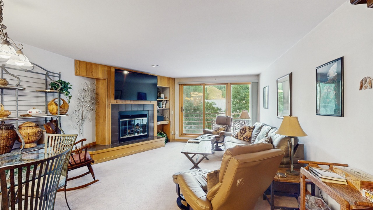 Photo of Livingroom in Mountain House