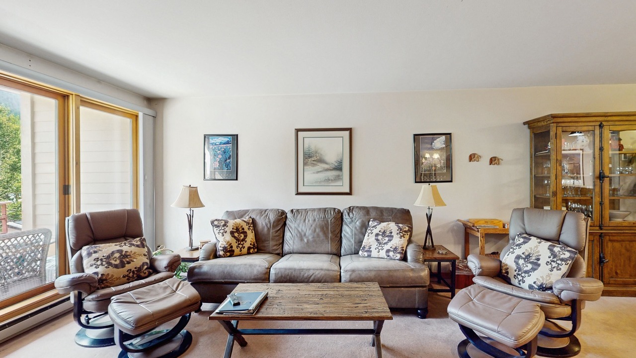Photo of Livingroom in Mountain House