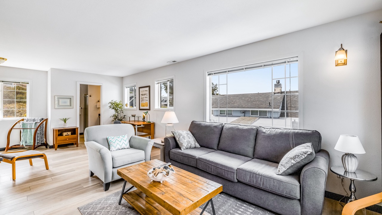 Photo of Livingroom in Roads End