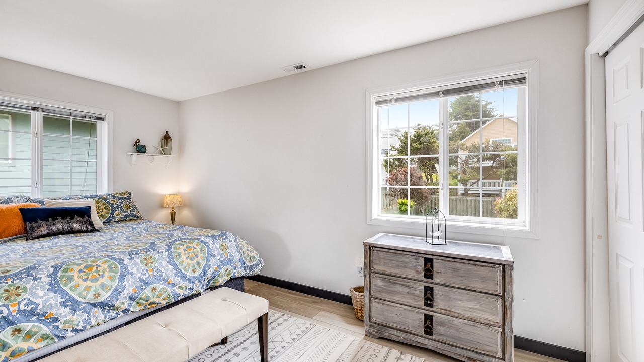 Photo of Bedroom in Roads End