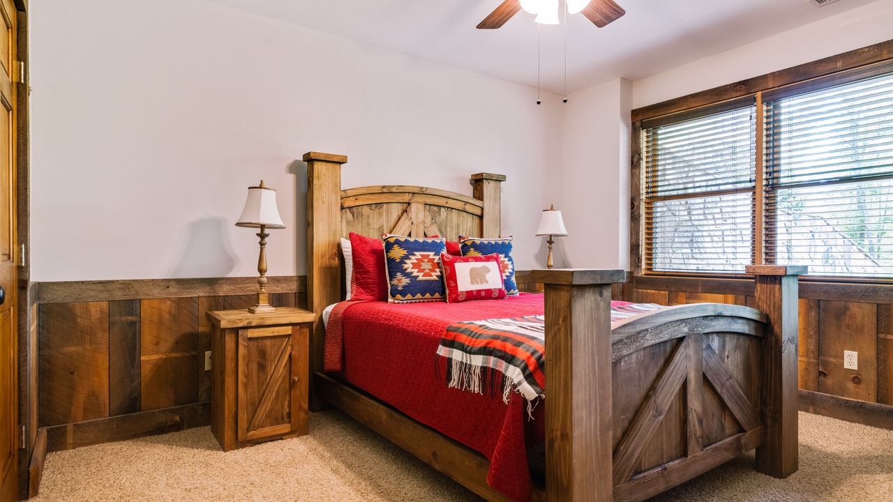 Photo of Bedroom in McCaysville