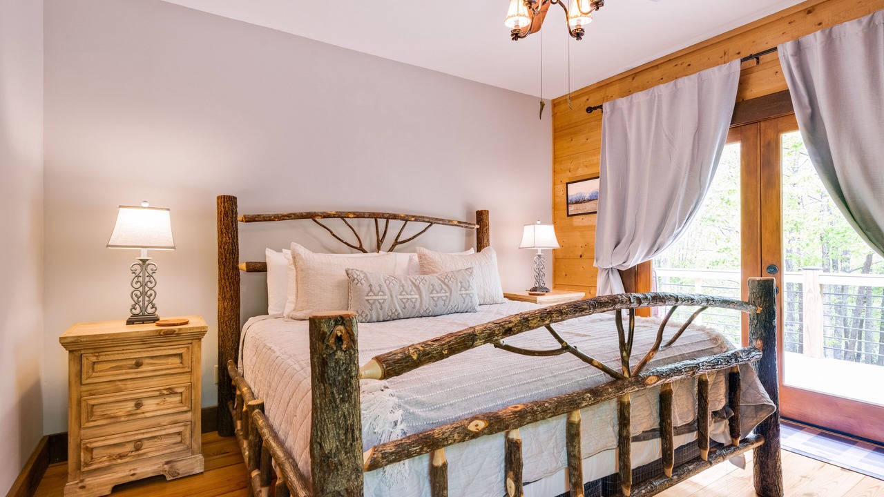 Photo of Bedroom in McCaysville
